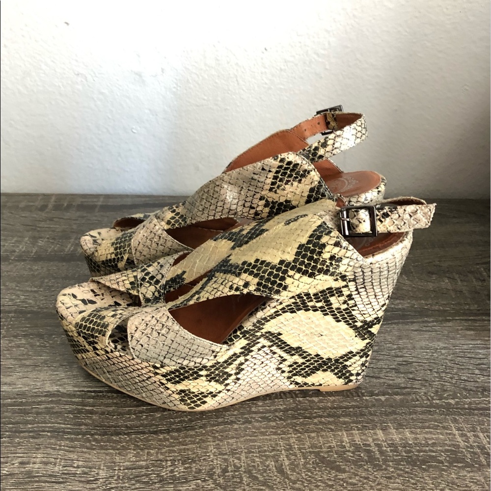 Jeffrey Campbell Cream and Black Wedges